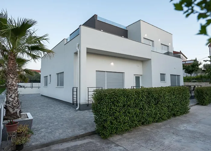 Luxury Apartments Golden Dreams