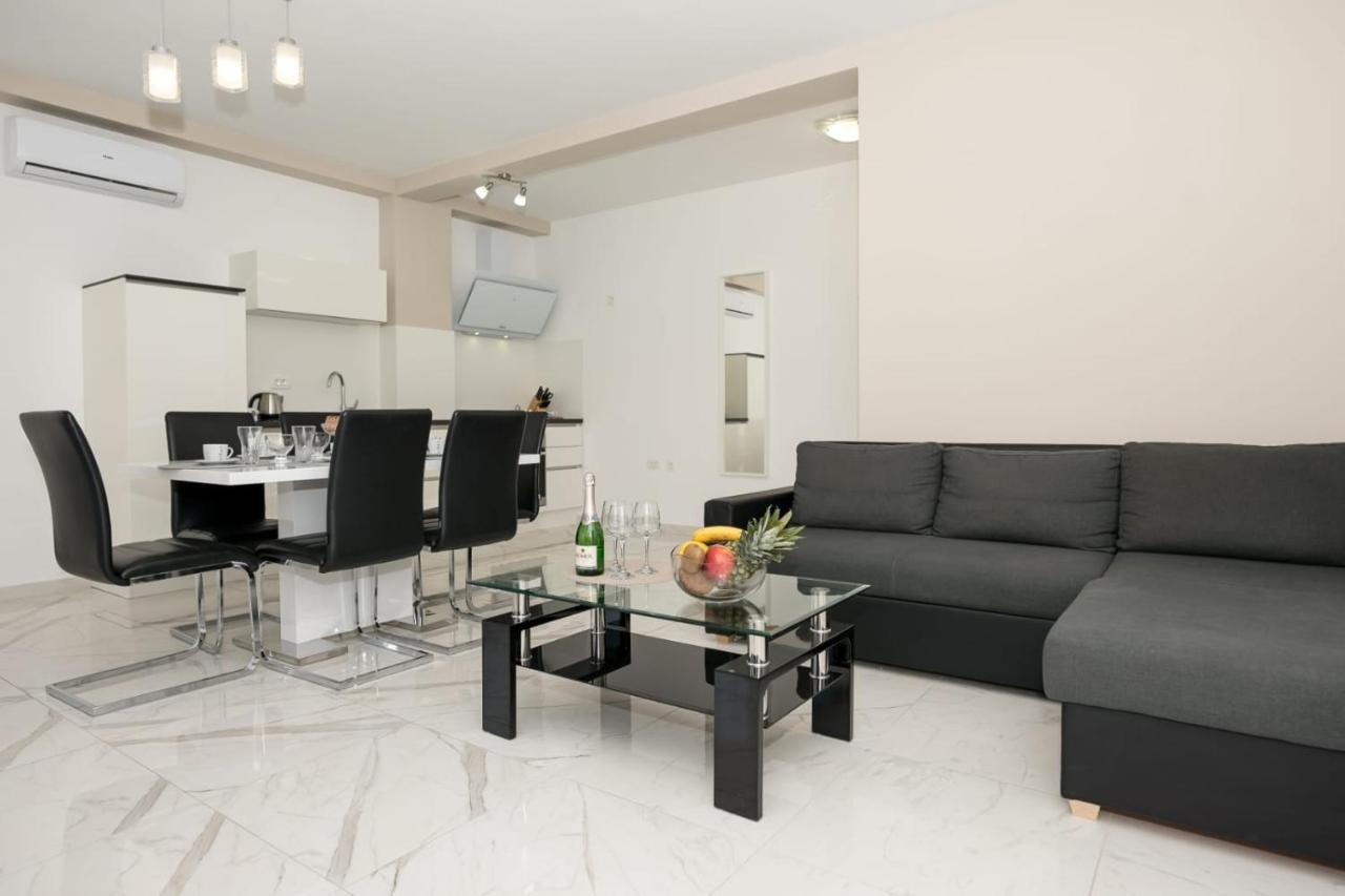 Luxury Golden Dreams Apartmán