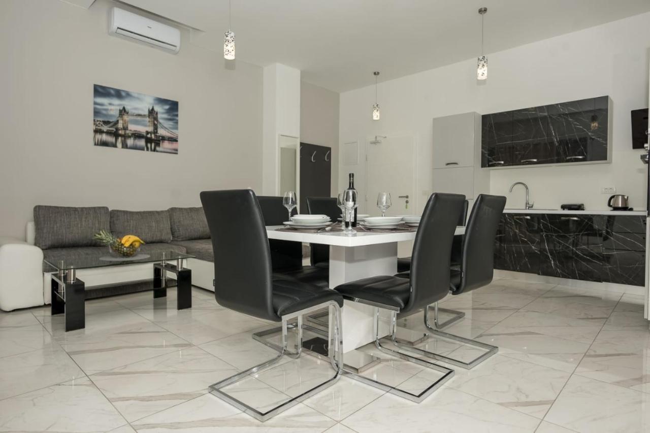 Luxury Golden Dreams Apartmán
